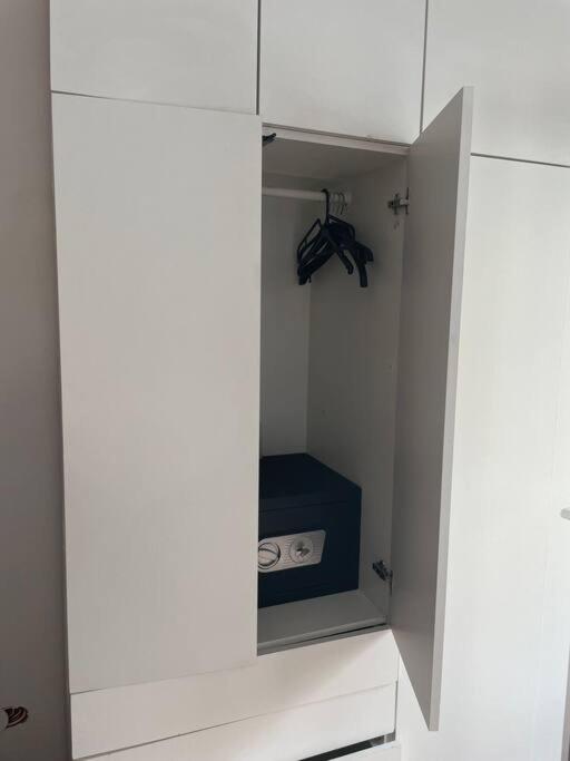Stilvolle Wohnung Mit Terrasse/Garten Виена Екстериор снимка