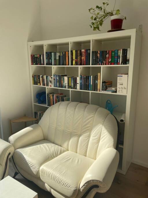Stilvolle Wohnung Mit Terrasse/Garten Виена Екстериор снимка
