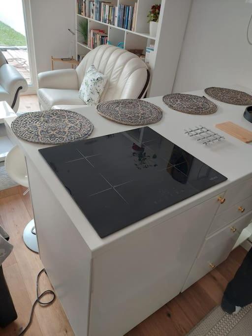 Stilvolle Wohnung Mit Terrasse/Garten Виена Екстериор снимка